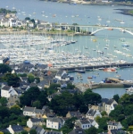 La trinité sur mer et son port de plaisance.jpg