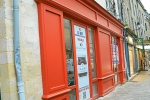 Cour d'Orgères, boutique rue Saint Vincent à Vannes.jpg